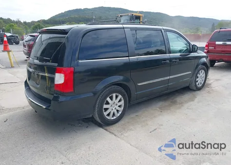 2013 Chrysler Town & Country Touring z USA, uszkodzony, nr VIN 2C4RC1BG4DR564096